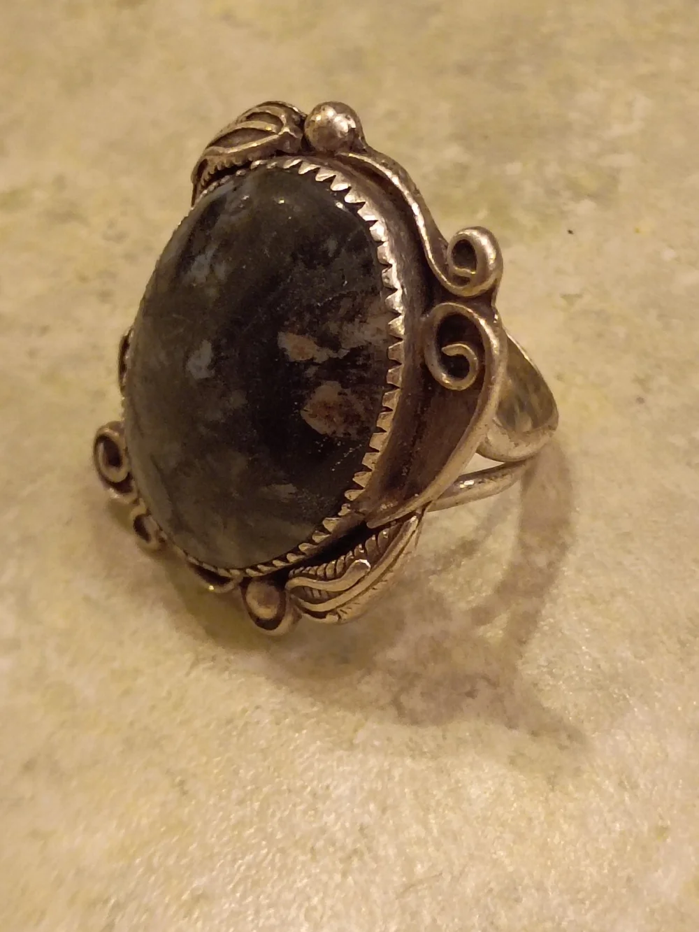 Vintage Native American Navajo Petrified Wood Sterling Silver Ring Size 7.5